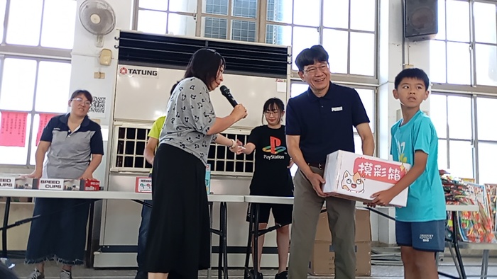 114-6-10兒童朝會與期末摸彩活動圖片
