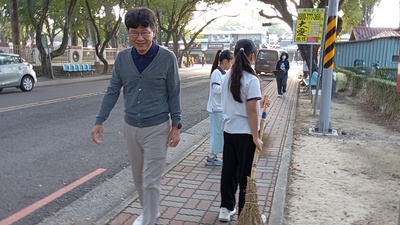 114-12-23高年級社區打掃服務圖片