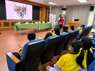 115-1-22華山基金會敬老宣導圖片